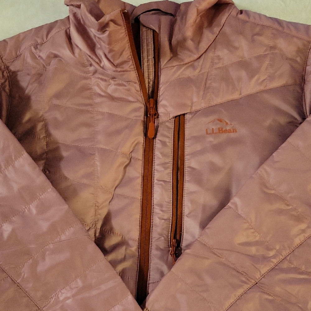 L.L. Bean Light Mauve Puffer Jacket with Brown Zippers